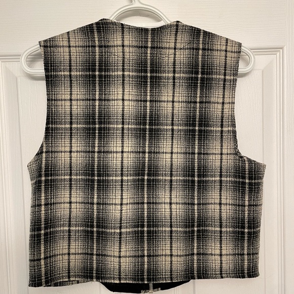 Vintage Cropped Vest - Picture 2 of 5